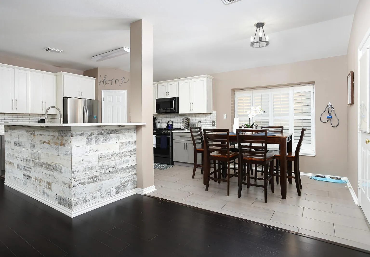 3 bed, 1798 sqft, $3,000 — Photo 2