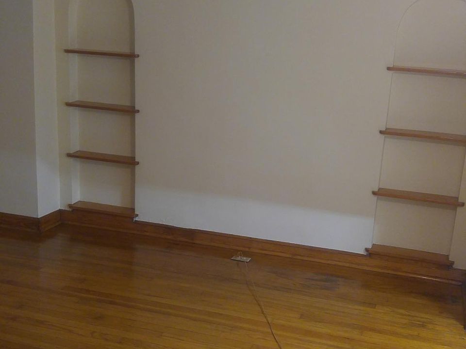 1st image of 5711 W Addison St