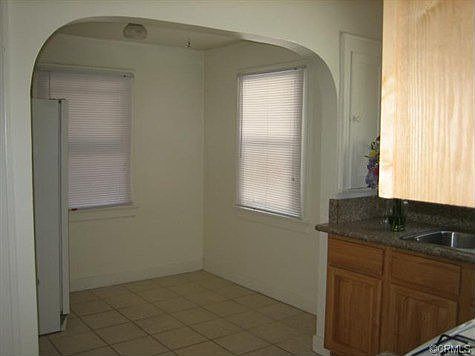 4th image of 127 S Olive Ave APT 5