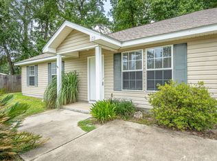 122 Spokan Trl, Crawfordville, FL 32327
