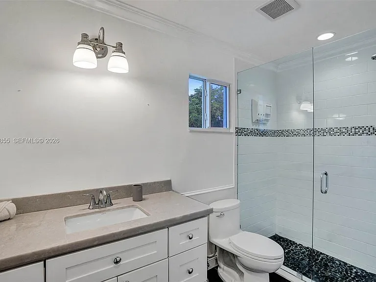 2120 SW 28th Way — Photo 24