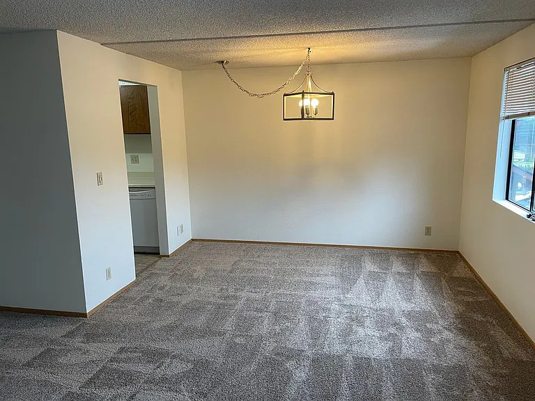 690 NW Atalanta Way #M — Photo 6