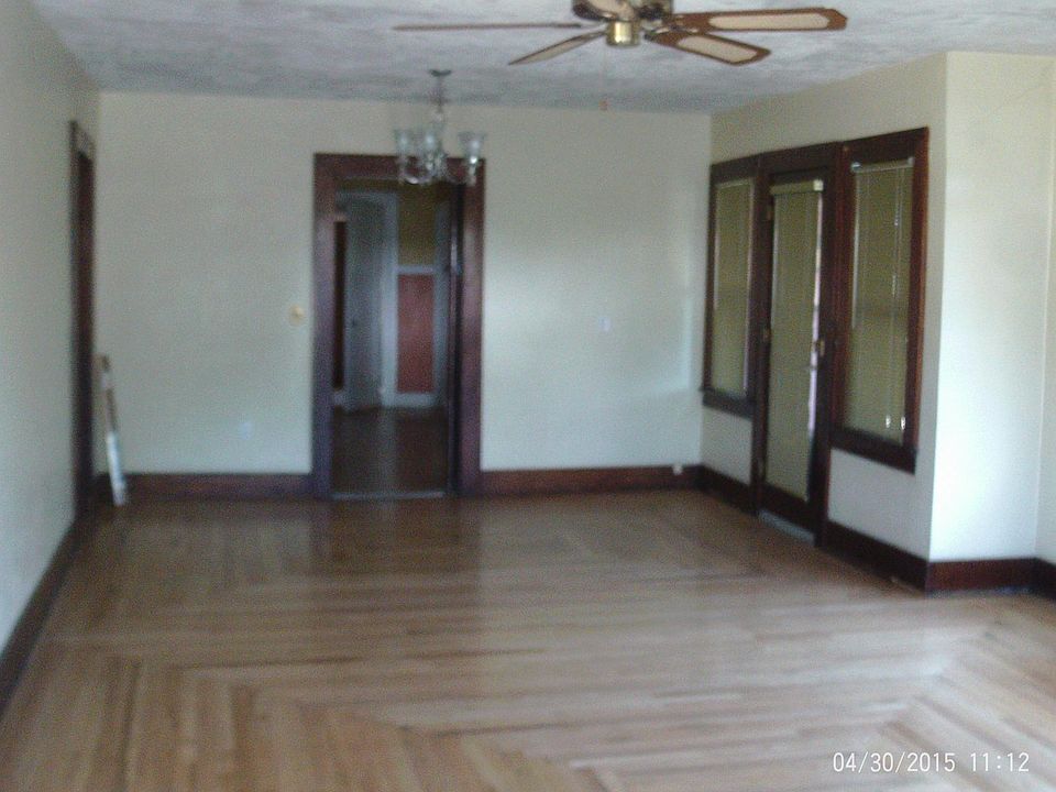 2nd image of 212 Bell Ave