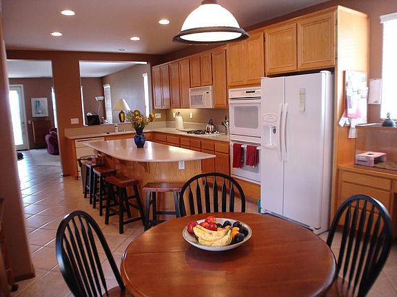 3rd image of 312 Crownview Ct
