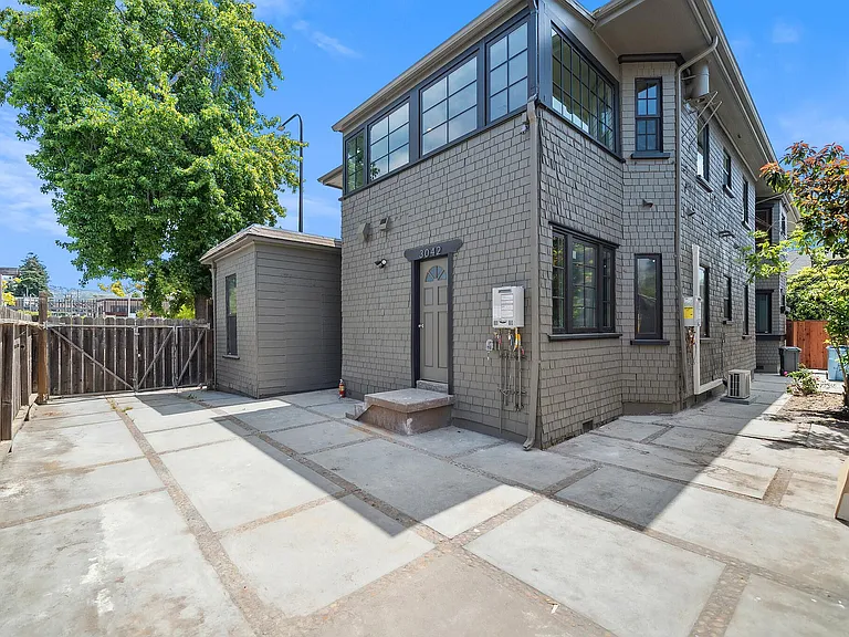 3044 Martin Luther King Jr Way — Photo 12