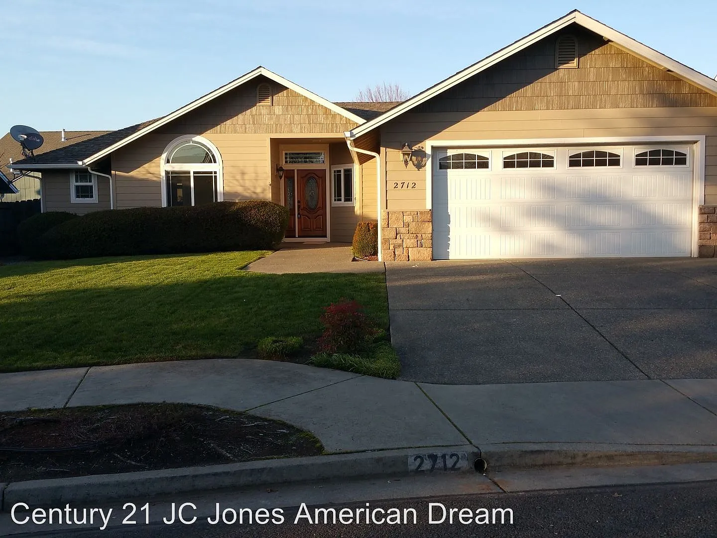 2712 SW Yellowtail Ln photo 1