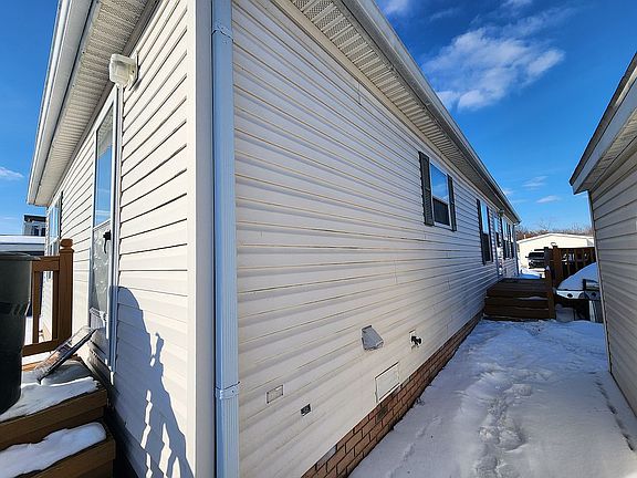 4th image of 19795 Wildwood Ln