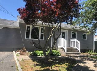 192 Front Ave, Brentwood, NY 11717