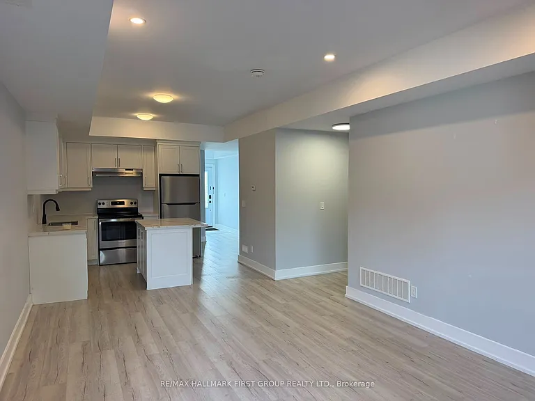 180 Prince St W #1 — Photo 2