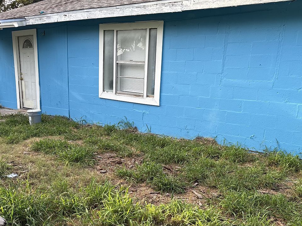 2nd image of 707 W Lakeside Dr #B