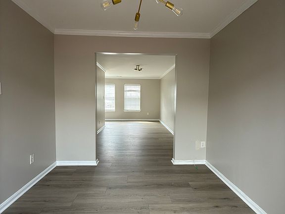 4th image of 1706 Tulip Ave