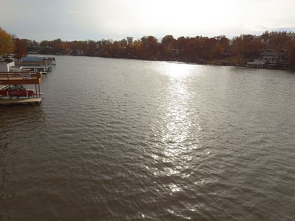 5th image of 12236 N Upper Lakeshore Dr