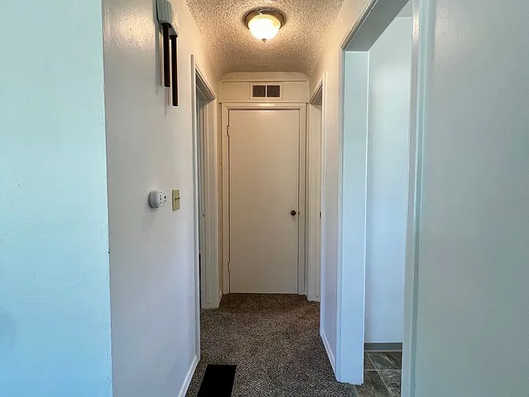 2608 Bonnie Doon Ave — Photo 5