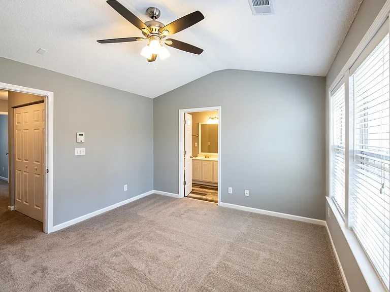 4645 Valais Ct #40 — Photo 12