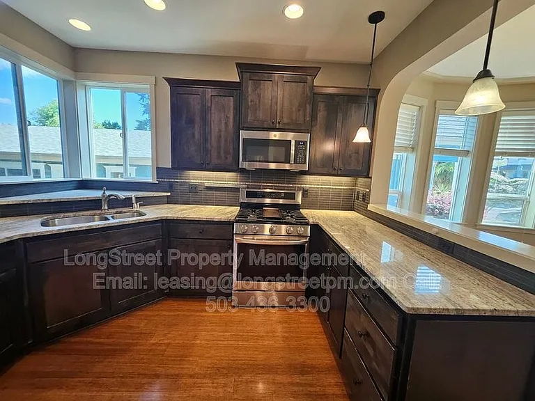 6458 NE 8th Ave — Photo 13