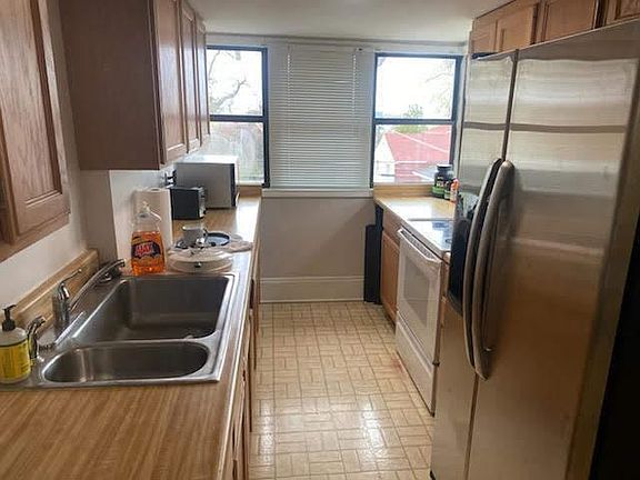 3rd image of 316 S Douglas St #B