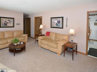 59443 S Lagrave St, Paw Paw, MI 49079