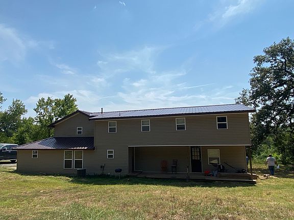 3rd image of 1101 E Main St