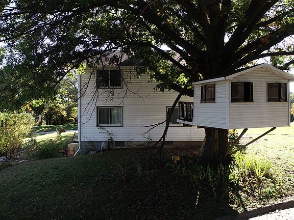 2nd image of 1421 Highland Dr
