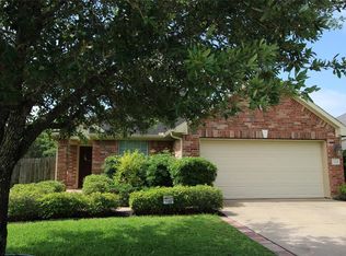 7702 Misty Lake Ln, Pearland, TX 77581