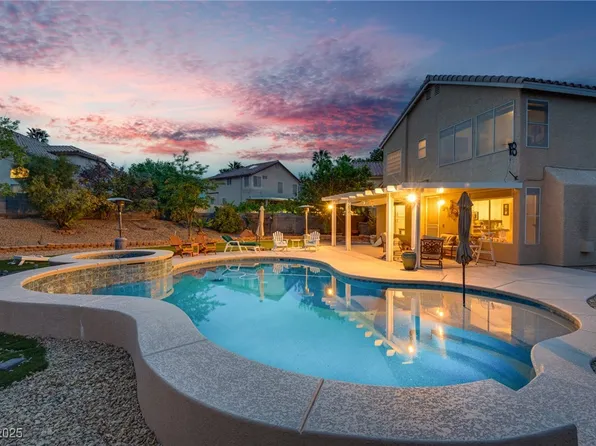 8253 Ruby Mountain Way, Las Vegas, NV 89128