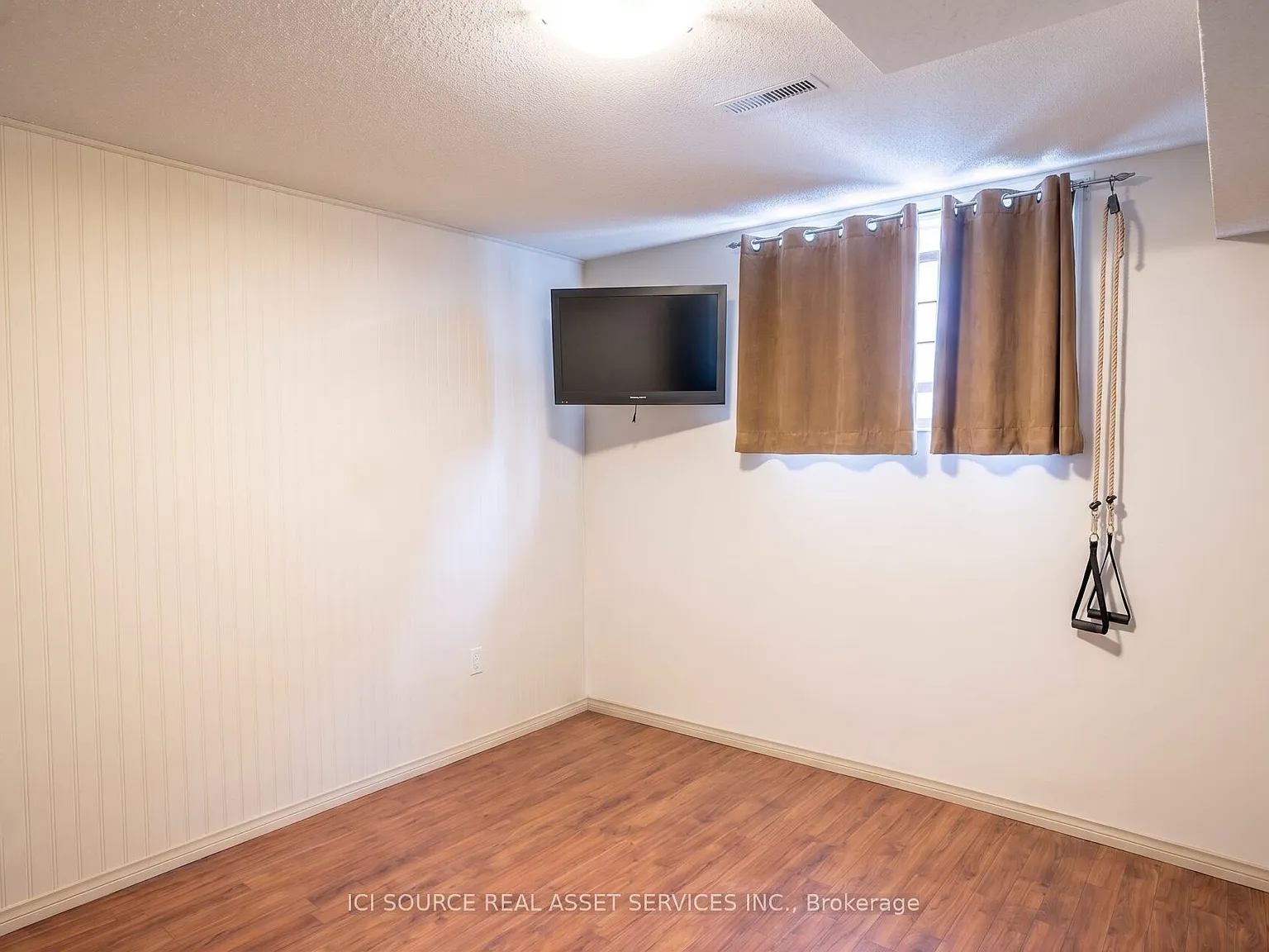 3 bed, $2,500 — Photo 3