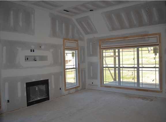2nd image of 21 Abby Glen Dr