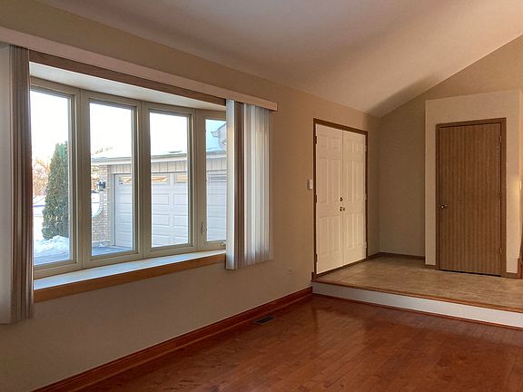 4th image of 4508 Carol Anne Ln