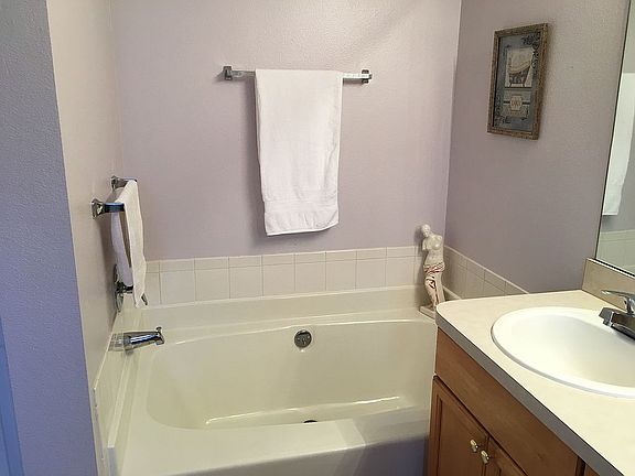 2nd image of 2449 Hilltop Ct