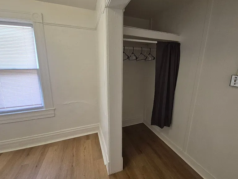 Downtown Rooms — Photo 18