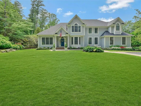 1 Spring Bay Lane, Lloyd Harbor, NY 11743