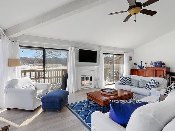 3rd image of 713 Thornridge Ct #B