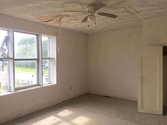 3rd image of 4157 Dr Martin Luther King Dr