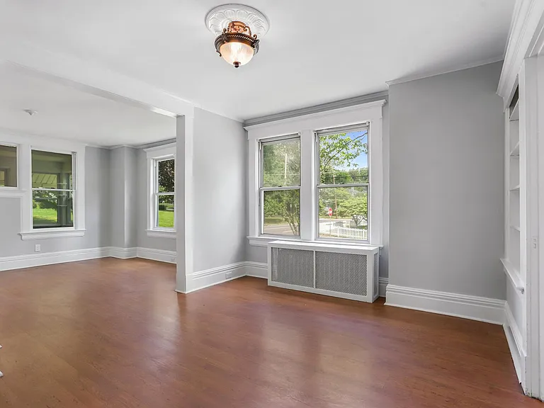 5 Rosedale Ave — Photo 8