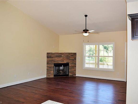 4th image of 8916 Blue Hill Dr