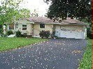 204 Marian Dr, Syracuse, NY 13219