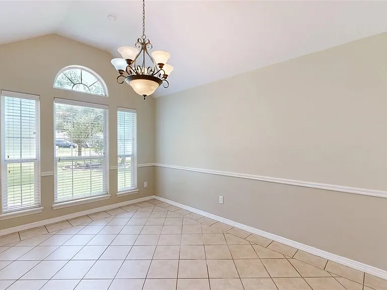 2350 Kendal Green Cir — Photo 12