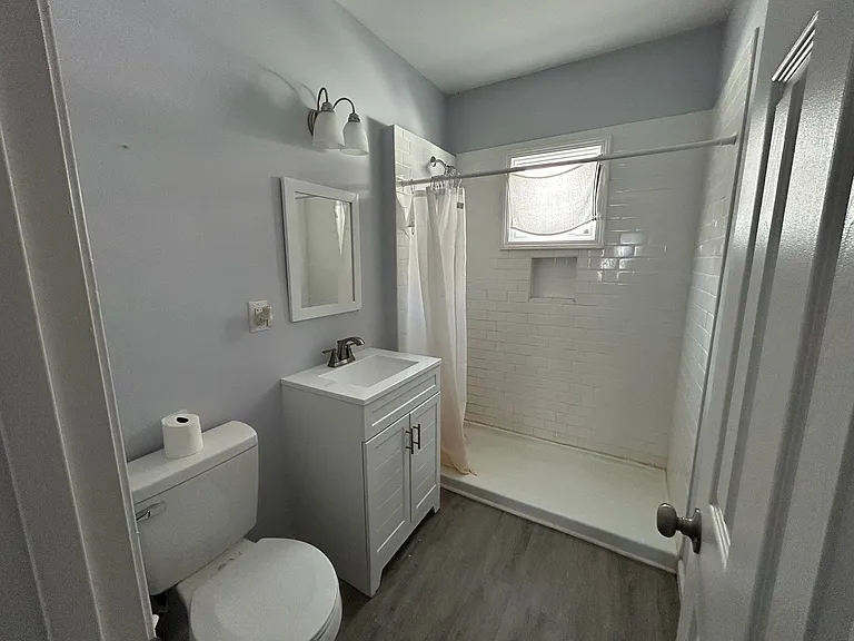429 Westmoreland Ave — Photo 2
