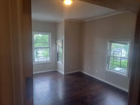 75 High St #1E, Waterbury, CT 06704