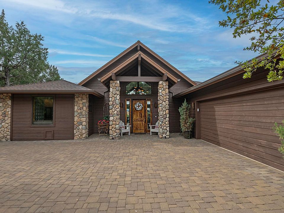 1st image of 818 N Blazing Star Cir