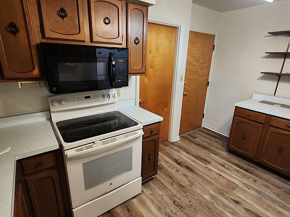 5th image of 2230 Carberry Dr