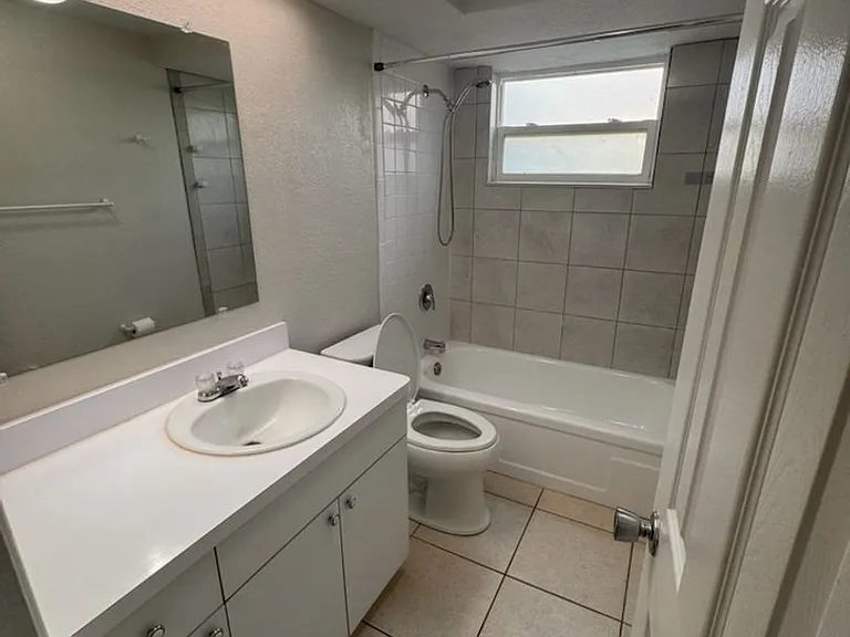 10731 Premier Ave — Photo 8