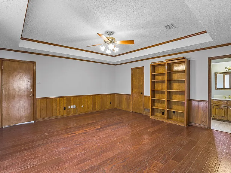 9738 Windham Dr — Photo 5