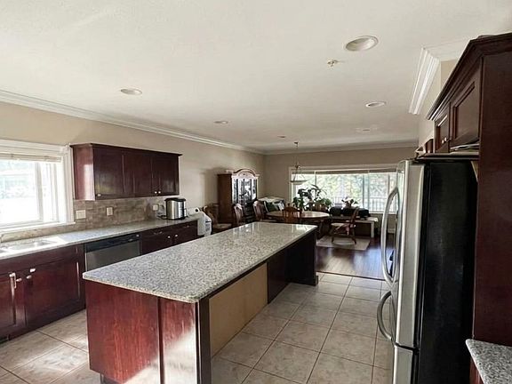 4th image of 20582 Lorne Ave