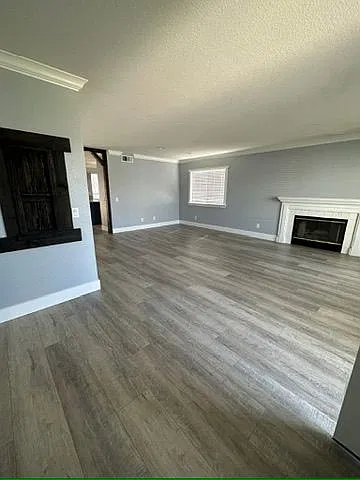 3 bed, 2.0 bath, 1495 sqft, $3,200 — Photo 4