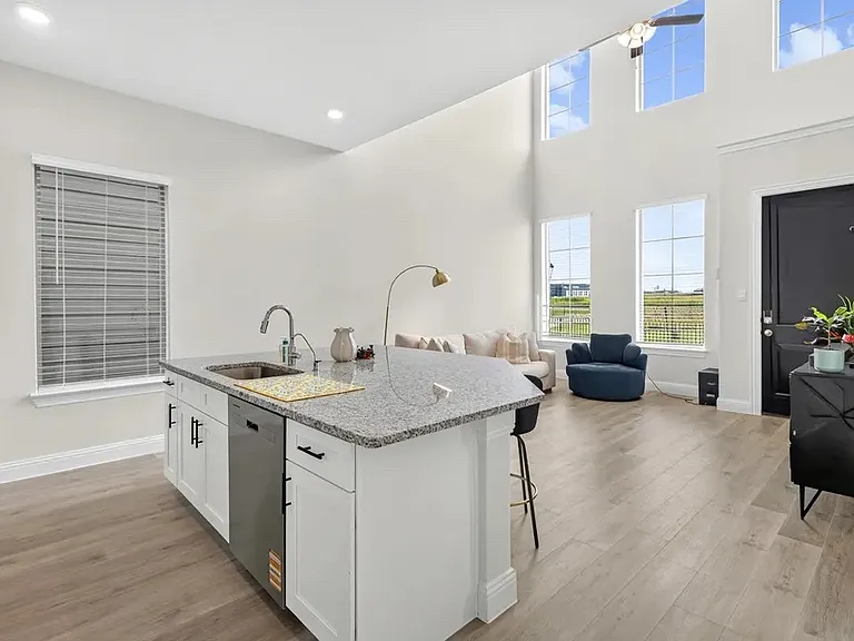 1536 Lake District Dr — Photo 6