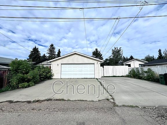 3rd image of 10715 53rd Ave NW