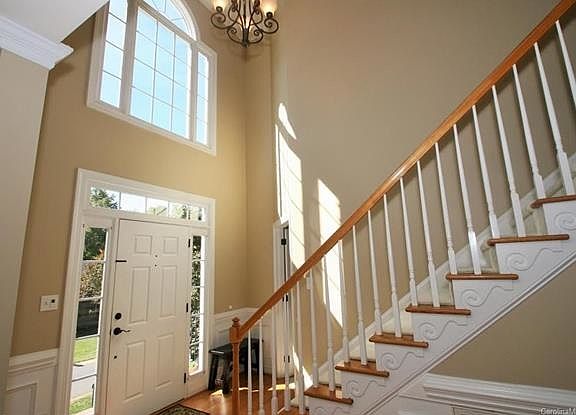 2nd image of 1405 Coachman Dr