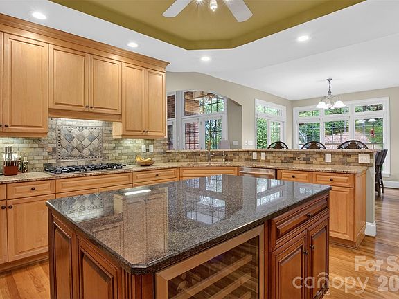 4th image of 9533 Millen Dr
