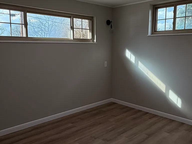511 Diehl Dr — Photo 4